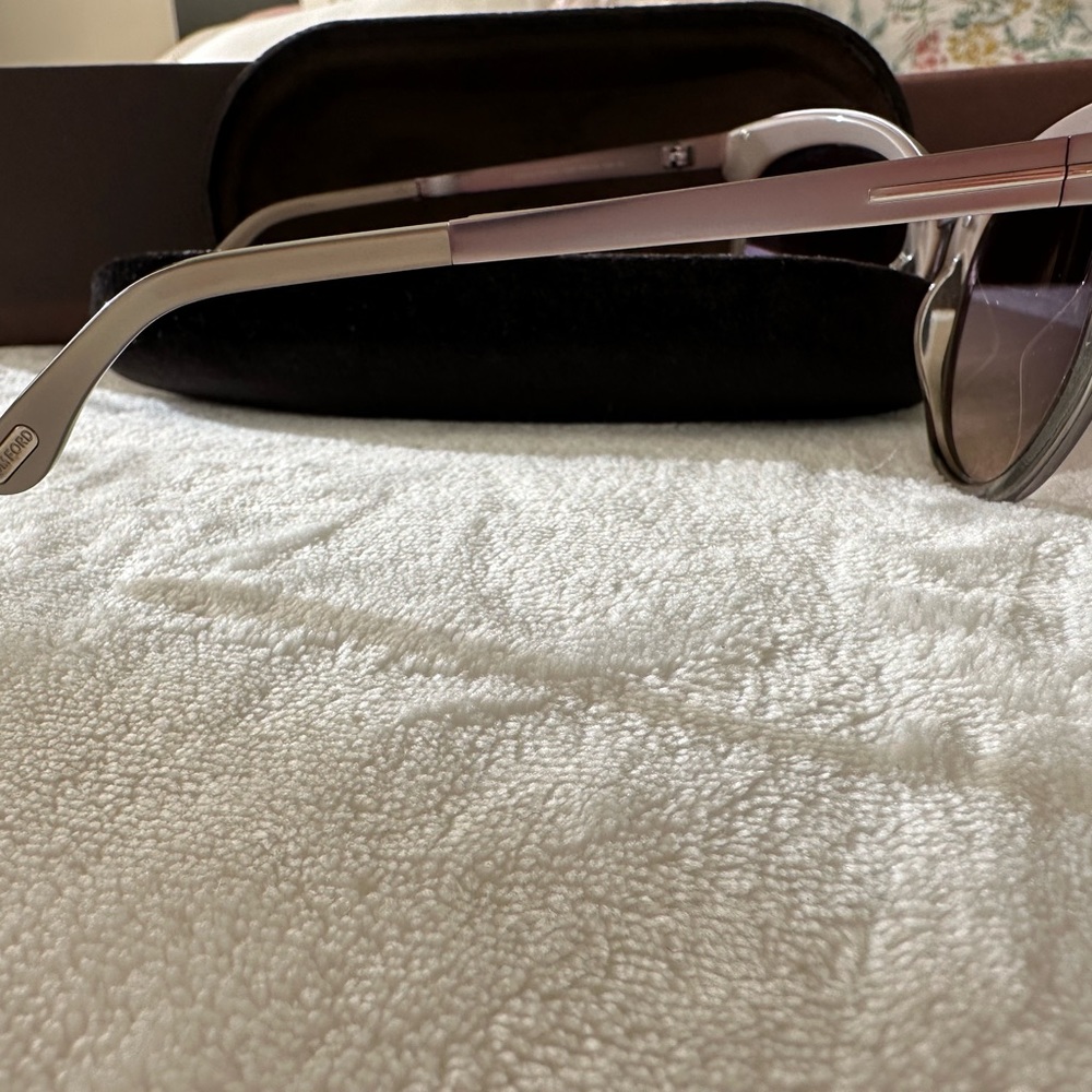 Tom Ford - Unworn - Picture 9 of 10